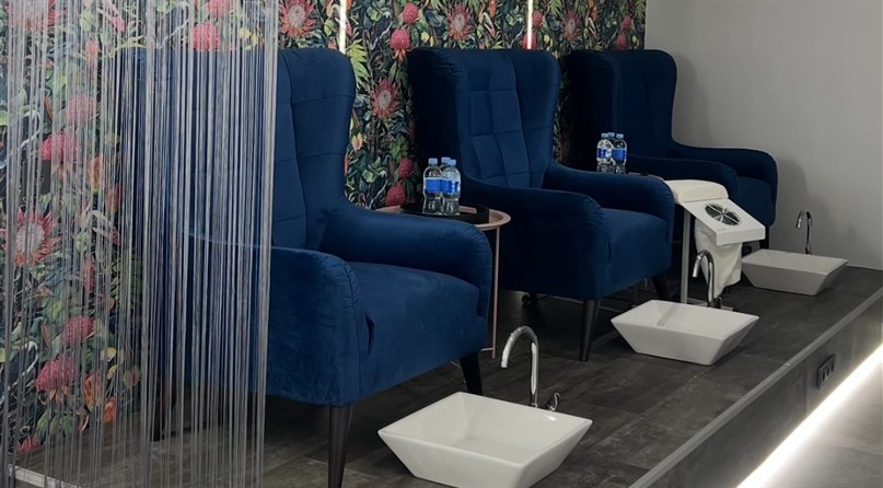 The One beauty & nails studio