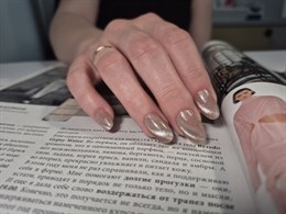 Aukštos kvalifikacijos nagų meistrė Nadežda