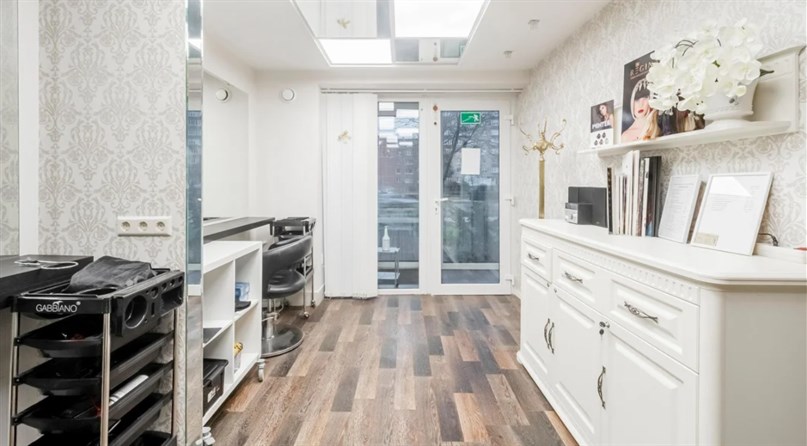 Grožio namai „Moni“ – kirpėja Silvija