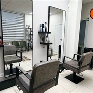 Erika Juo • Plaukų Procedūros