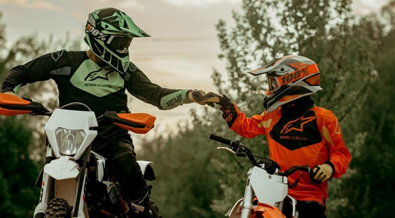 Elektrinių motociklų parkas "Electrack"