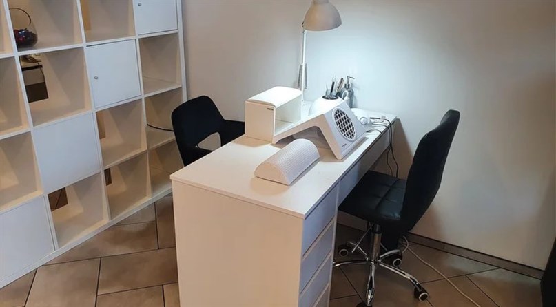 Brisala - nagų meistrė Deimantė