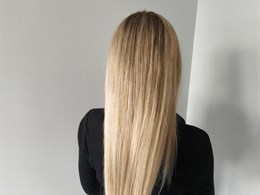 Erika Juo • Plaukų Procedūros