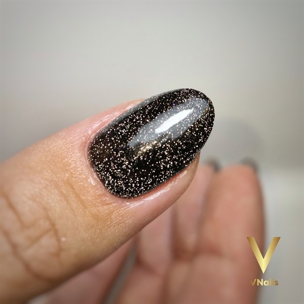 Nago plokštelės dengimas baze ir gelinis lakavimas