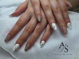 Grožio salonas INESa - nagų meistrė Agnė S